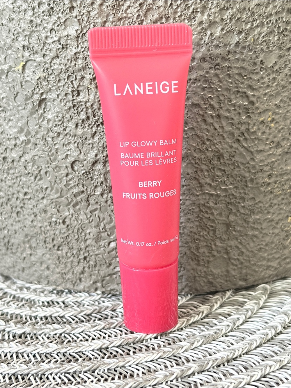 â¤ď¸$7 NWT LANEIGE Lip Glowy Balm Berry 5g